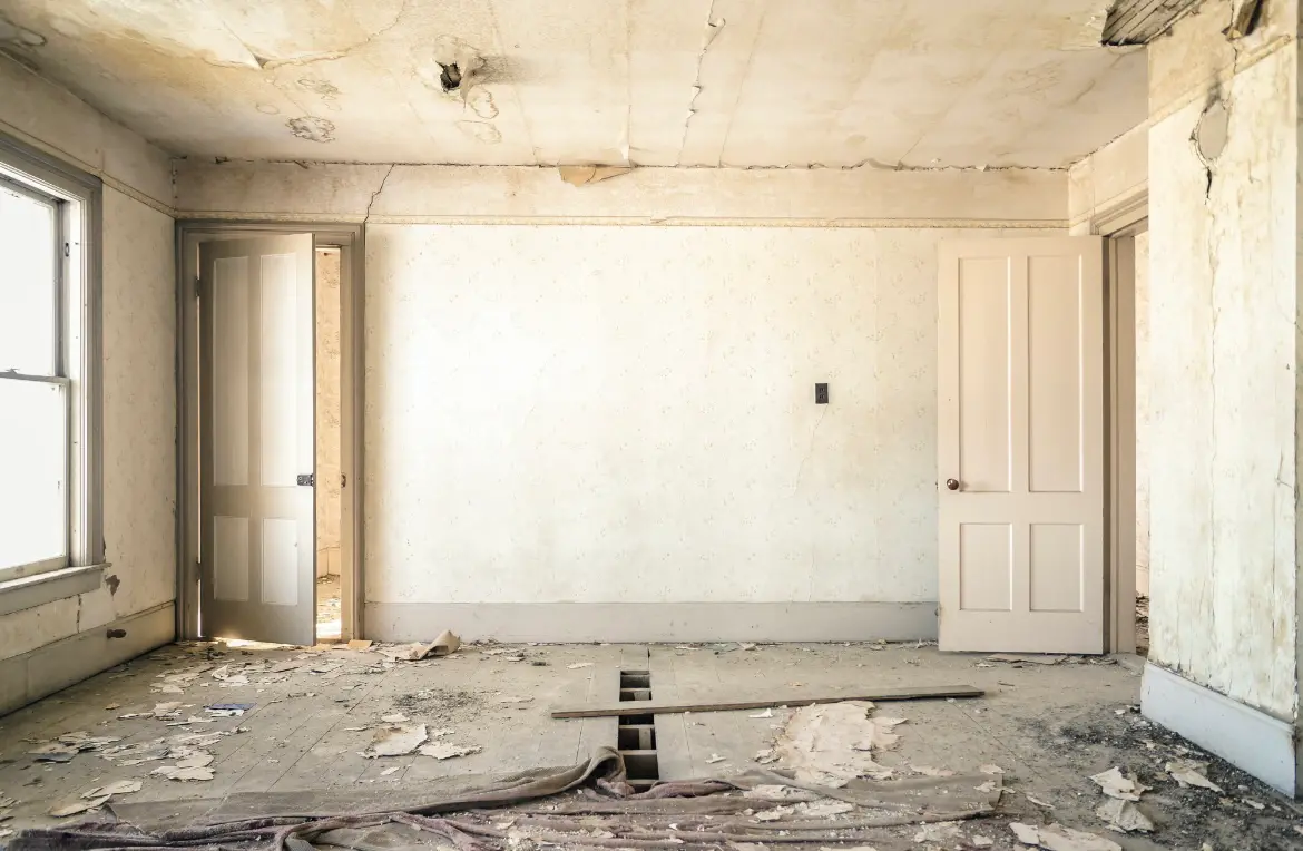 Waste disposal crew managing a cleanout project in Ligonier